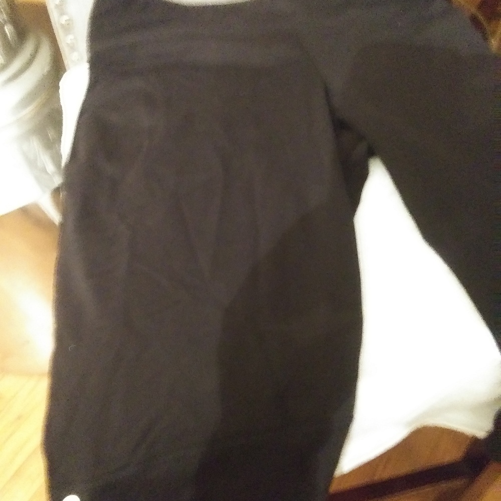 KOS Shorts - Picture 2 of 5